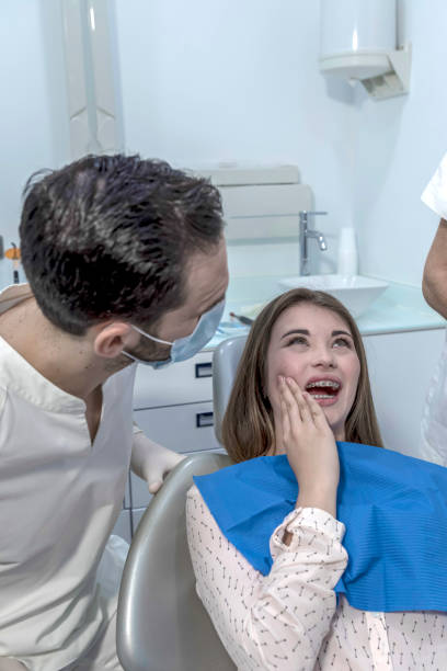 Best Emergency Dentist for Knocked-Out Tooth in Warren, IL
