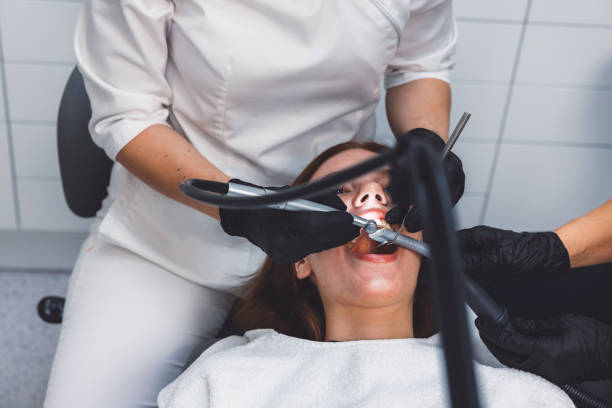 Best Broken or Cracked Tooth Emergency Dentist in Warren, IL